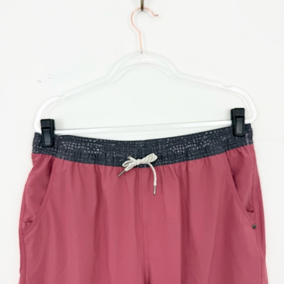 Vuori Kore Short Saltwater Red - Picture 4 of 6